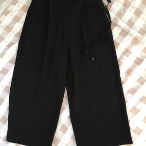 Ellie Tahari black tie Culottes pants, size 8, new